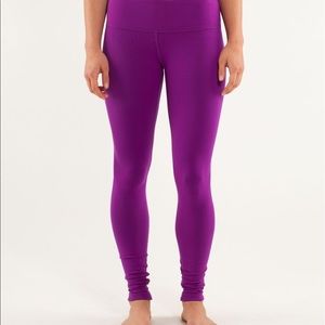 Lululemon Wuder Reversible Purple legging Size 6